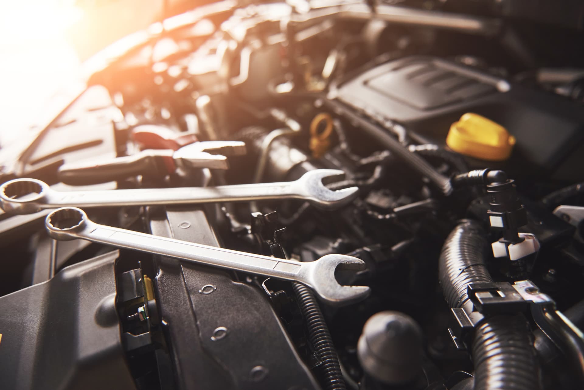 Limpeza e cuidado técnico do compartimento do motor na Stolf